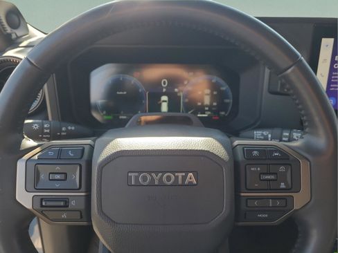 Used 2024 Toyota Land Cruiser image 23