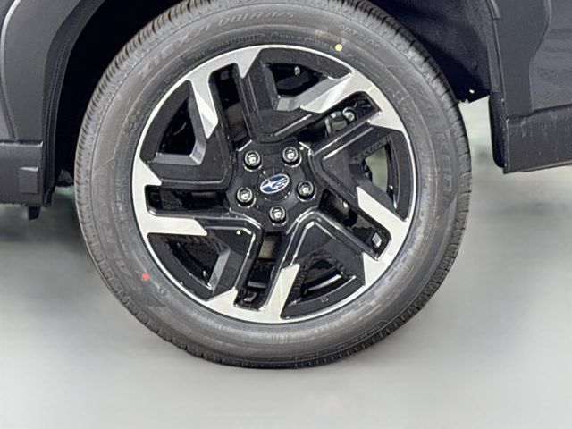 New 2026 Subaru Forester Premium AWD/4WD image 31