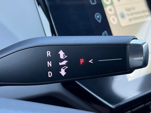 Used 2027 Chevrolet Bolt LT w/ Comfort Package FWD image 26