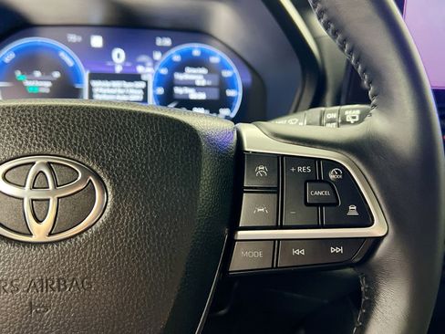 Used 2025 Toyota Grand Highlander AWD Hybrid image 19
