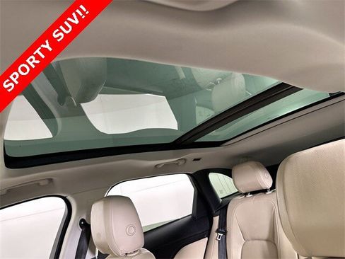 Used 2020 Jaguar F-PACE Premium image 19