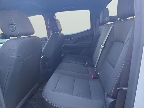 Used 2023 Chevrolet Colorado LT AWD/4WD image 15