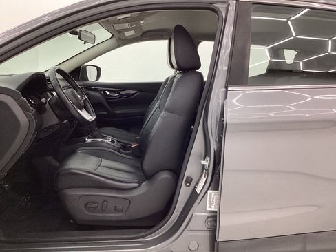 Used 2018 Nissan Rogue Sport SL image 14