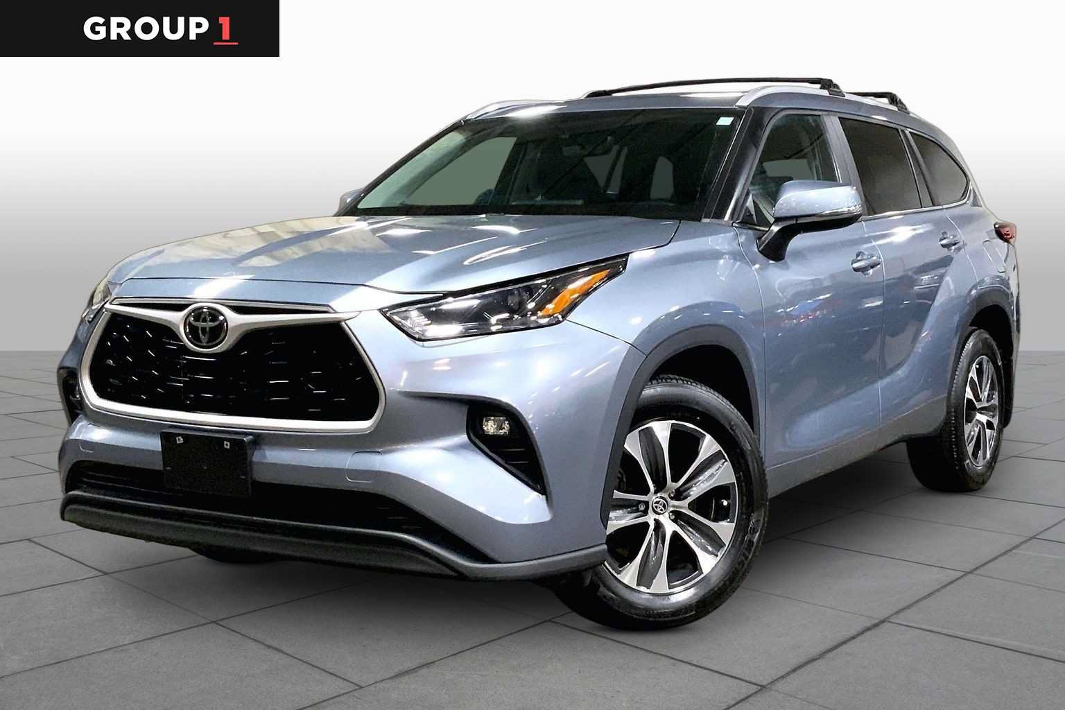 Used 2023 Toyota Highlander XLE AWD/4WD image 1