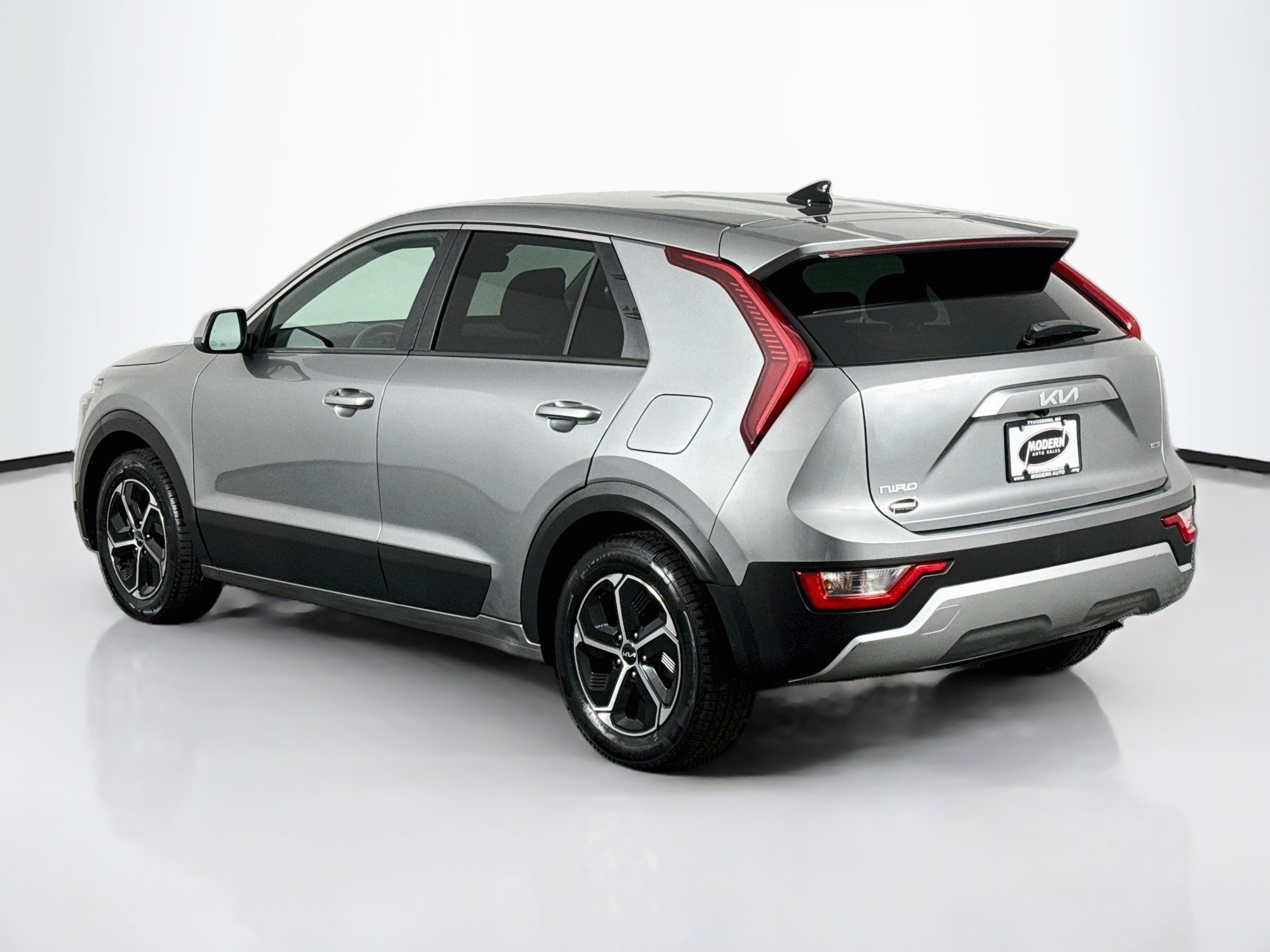 Used 2023 Kia Niro LX FWD image 13
