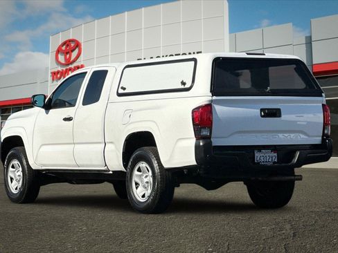 Used 2020 Toyota Tacoma SR RWD image 5