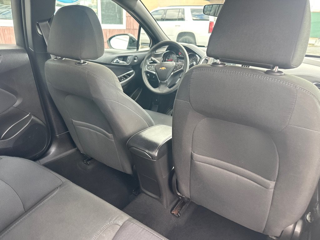 Used 2017 Chevrolet Cruze LT w/ RS Package FWD image 12
