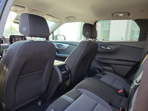 Used 2025 Chevrolet Blazer LT FWD image 14