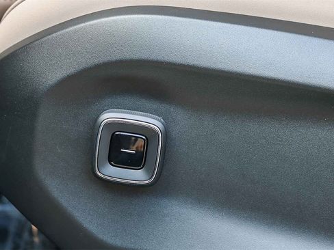 New 2025 Volvo EX90 Ultra image 22