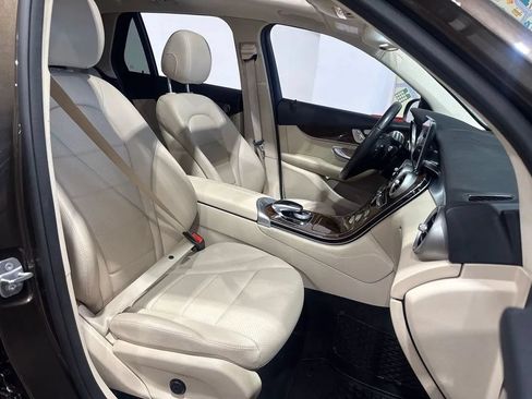 Used 2017 Mercedes-Benz GLC 300 4MATIC image 75