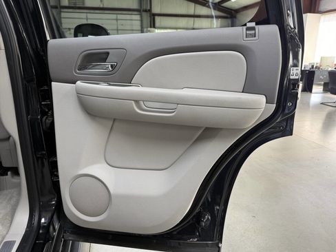 Used 2007 Chevrolet Tahoe LS RWD image 14
