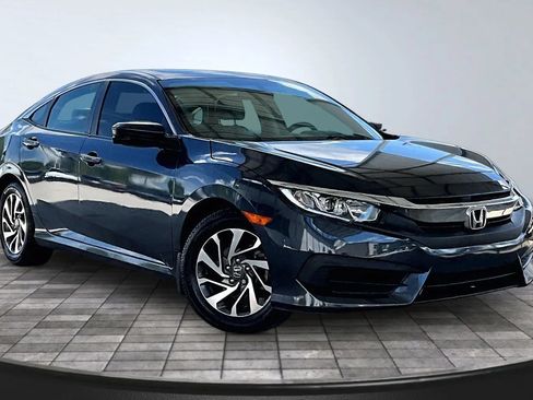 Used 2017 Honda Civic EX image 3