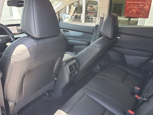 Certified 2025 Nissan Murano SL w/ Cargo Package AWD/4WD image 32