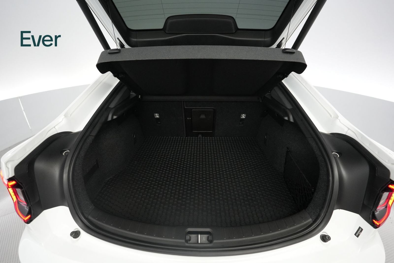 Used 2022 Polestar Polestar 2 w/ Performance Package AWD/4WD image 8