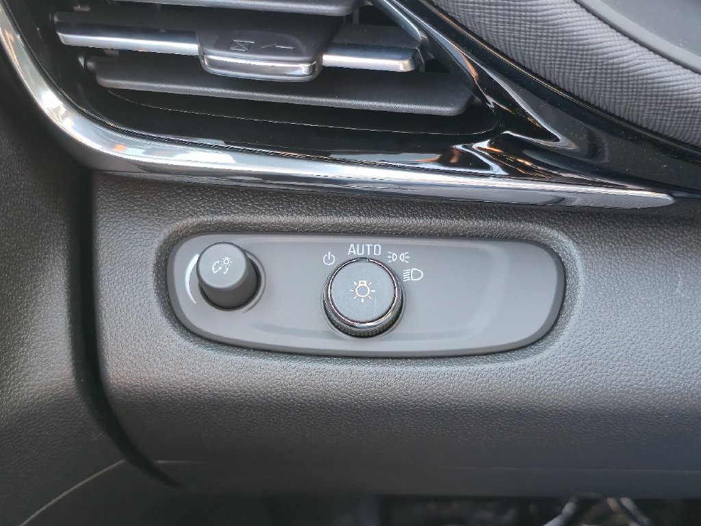 New 2026 Buick Envista Sport Touring w/ Convenience I Package FWD image 18