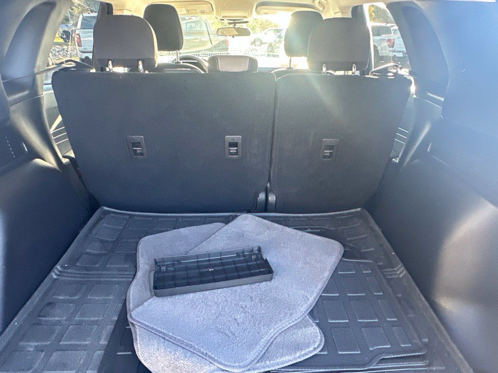 Used 2022 Ford Escape SE w/ SE Sport Appearance Package FWD image 16
