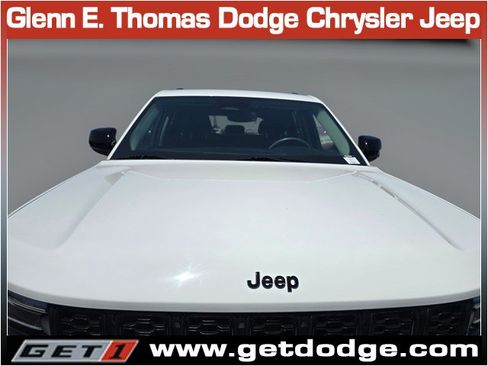 Used 2023 Jeep Grand Cherokee Limited w/ Black Appearance Package RWD image 5