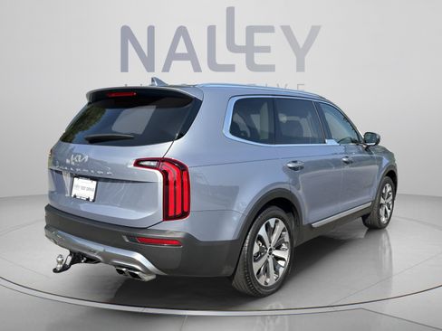 Used 2022 Kia Telluride EX w/ EX Premium Package FWD image 6