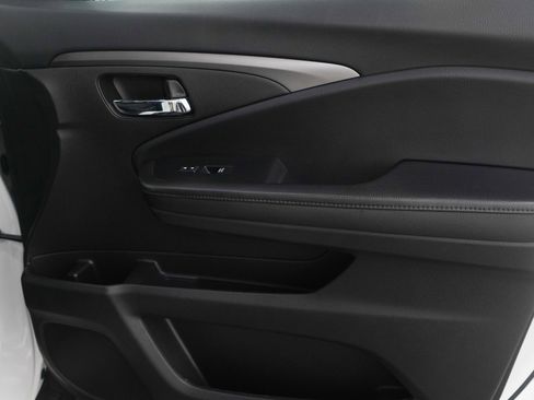 Used 2021 Honda Passport Sport image 9