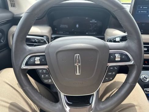 Used 2023 Lincoln Nautilus Reserve AWD/4WD image 16