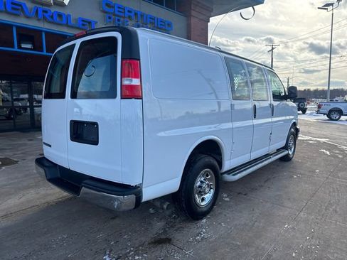Used 2024 Chevrolet Express 2500 Work Van image 9