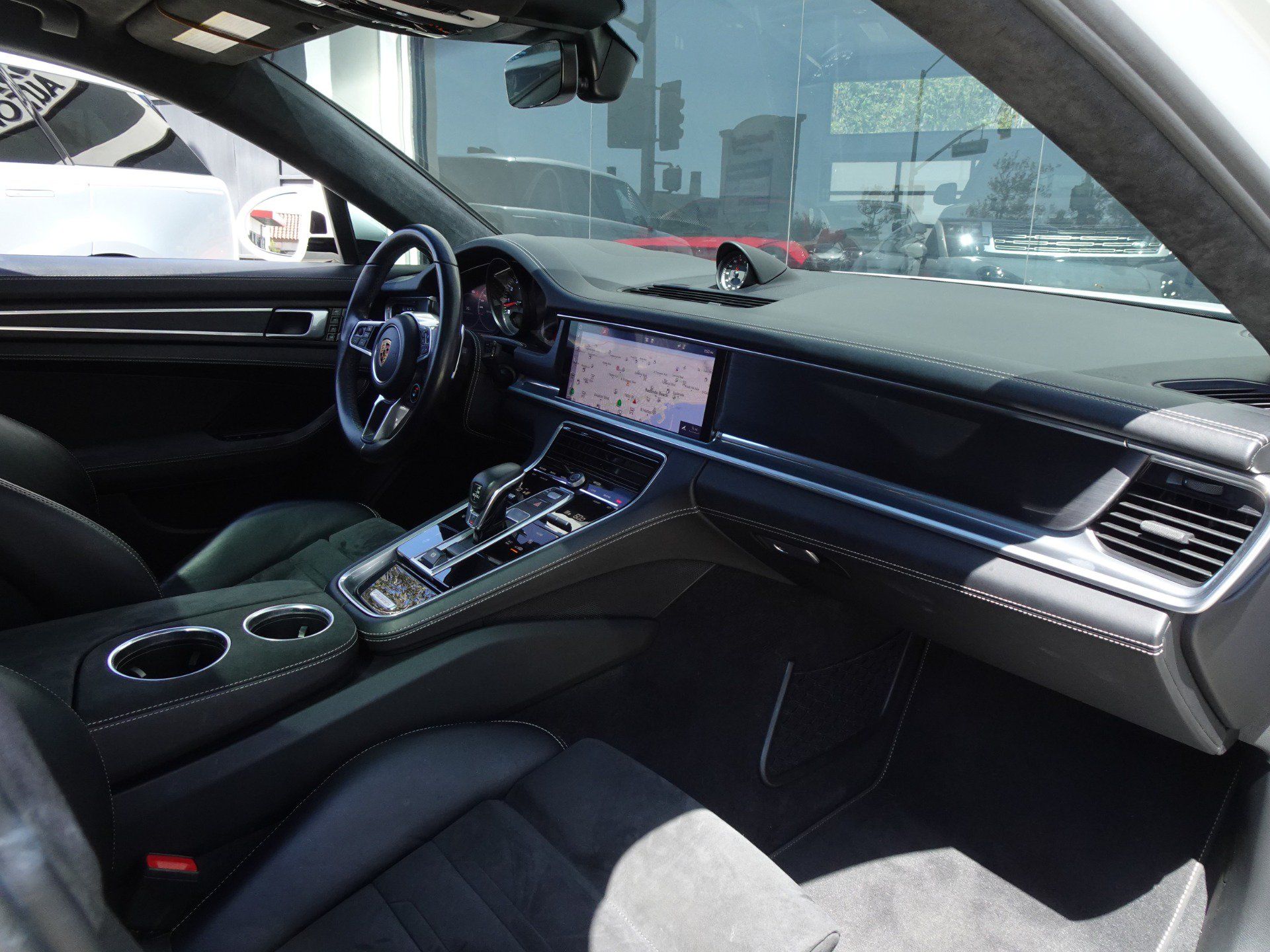 Used 2019 Porsche Panamera GTS AWD/4WD image 23