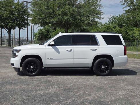 Used 2019 Chevrolet Tahoe LT w/ Luxury Package AWD/4WD image 4