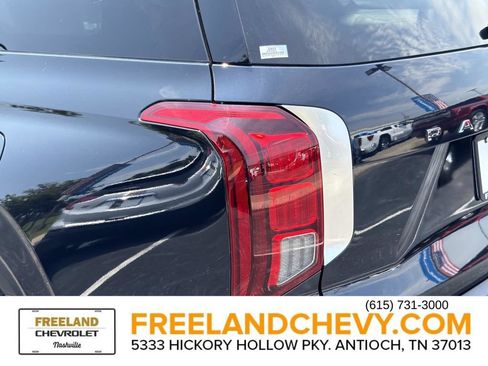 Used 2023 Hyundai Palisade Limited FWD image 12