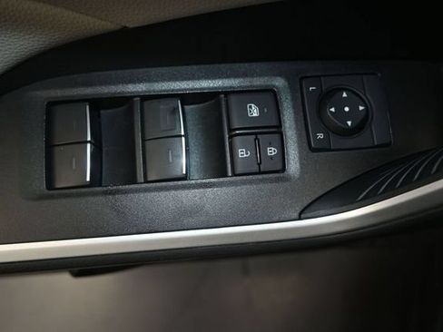 Used 2025 Toyota RAV4 XLE w/ Convenience Package FWD image 13