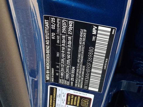 Used 2025 Mercedes-Benz GLC 300 4MATIC image 26