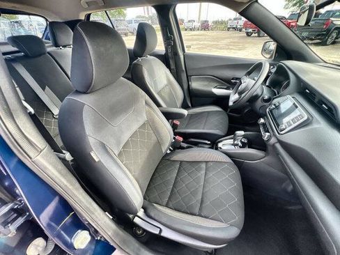 Used 2018 Nissan Kicks SV FWD image 27