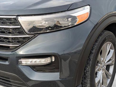 Used 2022 Ford Explorer XLT w/ Equipment Group 202A image 8
