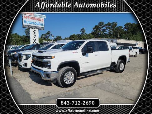 Used 2025 Chevrolet Silverado 2500 LT AWD/4WD image 1