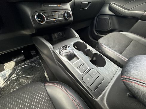 Used 2025 Ford Escape ST-Line image 19