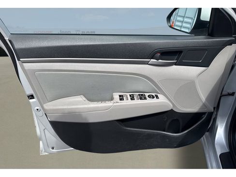 Used 2018 Hyundai Elantra Value Edition image 14