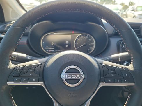 Used 2025 Nissan Versa SR w/ Trunk Package image 23