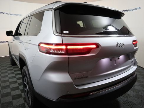 New 2025 Jeep Grand Cherokee L Limited image 10