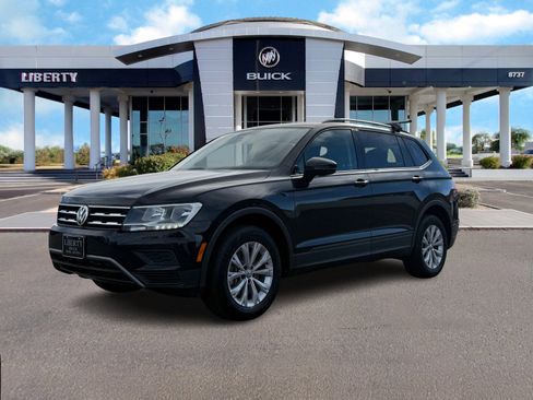 Used 2020 Volkswagen Tiguan S image 8