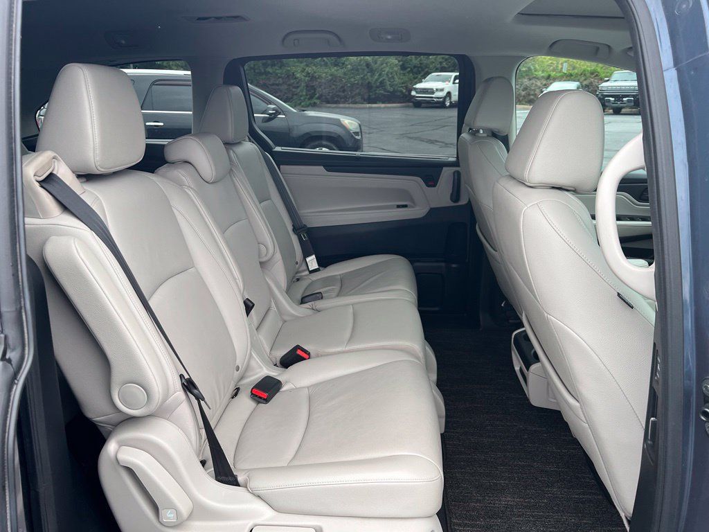 Used 2025 Honda Odyssey EX-L image 10