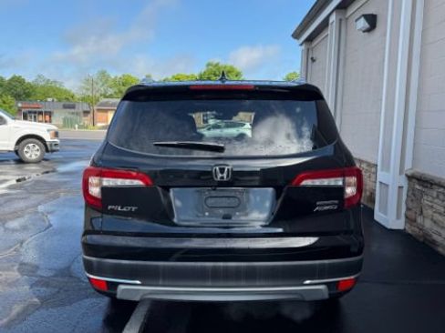 Used 2019 Honda Pilot Touring image 6