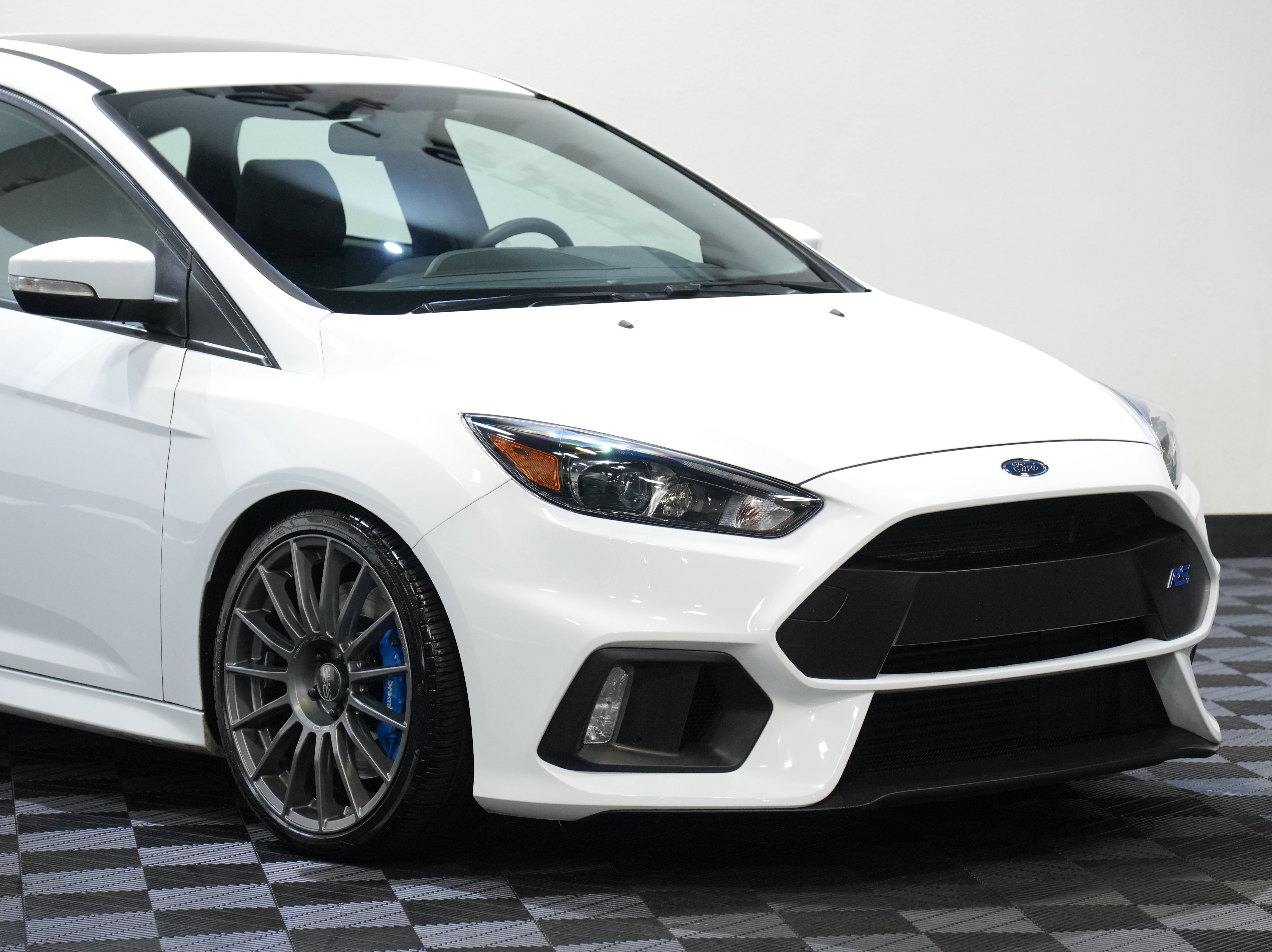 Used 2017 Ford Focus RS AWD/4WD image 9