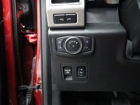 Used 2018 Ford F150 Platinum w/ Equipment Group 701A Luxury image 12