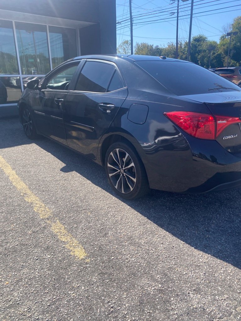 Used 2019 Toyota Corolla SE w/ SE Premium Package FWD image 4
