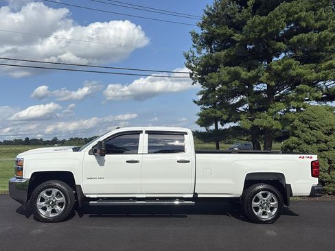 Used 2019 Chevrolet Silverado 3500 W/T w/ WT Convenience Package AWD/4WD image 2