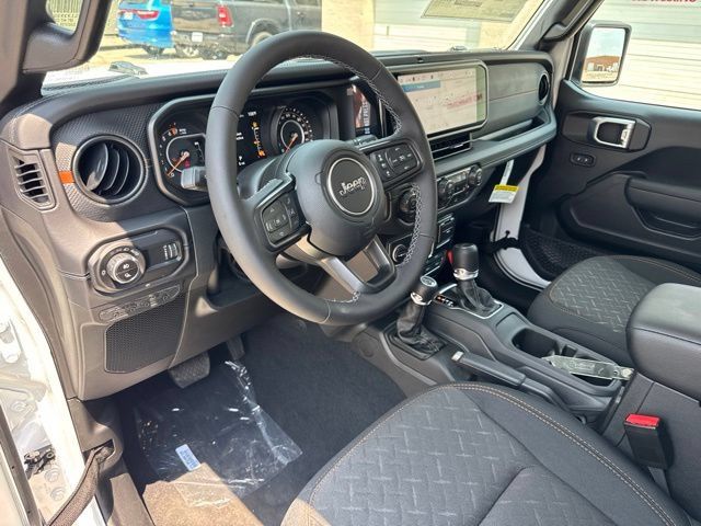 New 2026 Jeep Gladiator Mojave w/ Technology Group AWD/4WD image 12
