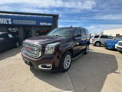 Used 2017 GMC Yukon SLE w/ SLE Value Package image 4