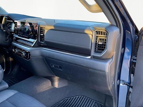 Used 2023 Chevrolet Silverado 1500 LT image 18