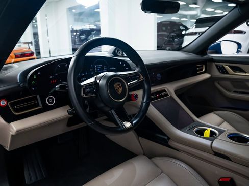 Used 2023 Porsche Taycan 4S image 18