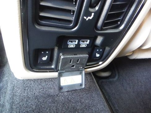 Used 2018 Jeep Grand Cherokee Limited w/ Trailer Tow Group IV image 48