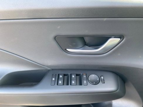 New 2026 Hyundai Kona SEL Premium FWD image 10